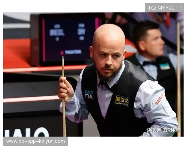 瑞恩·戴开球连得多分引得掌声